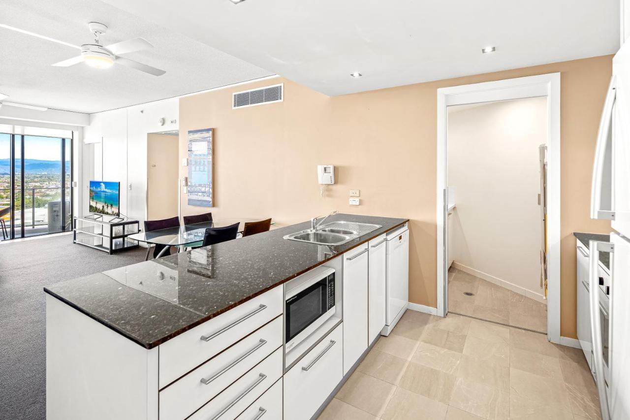 Sierra Grand Broadbeach - Self Contained & Privately Managed Apartments Голд-Кост Экстерьер фото