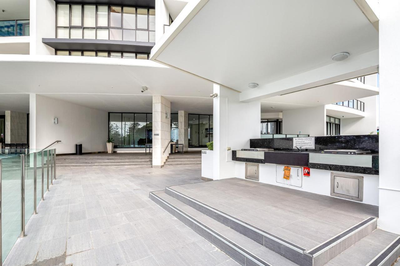 Sierra Grand Broadbeach - Self Contained & Privately Managed Apartments Голд-Кост Экстерьер фото