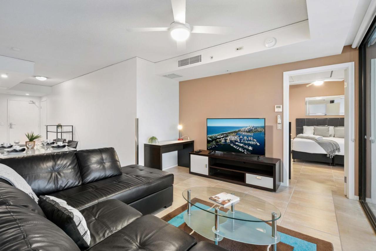 Sierra Grand Broadbeach - Self Contained & Privately Managed Apartments Голд-Кост Экстерьер фото