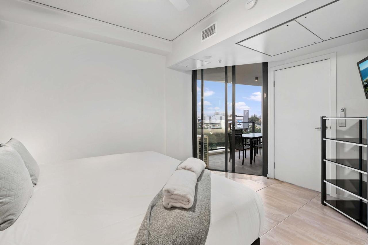 Sierra Grand Broadbeach - Self Contained & Privately Managed Apartments Голд-Кост Экстерьер фото