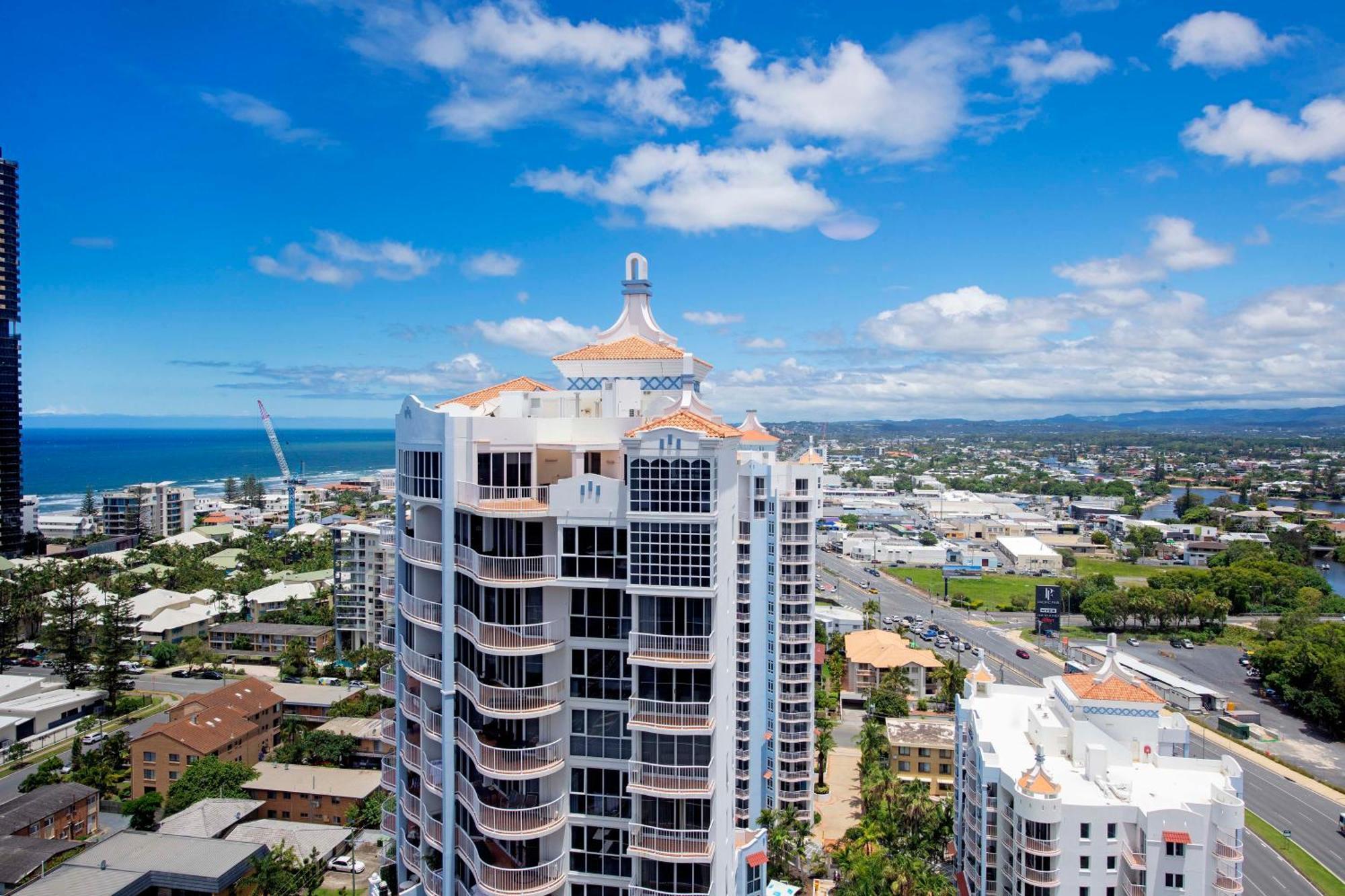 Sierra Grand Broadbeach - Self Contained & Privately Managed Apartments Голд-Кост Экстерьер фото